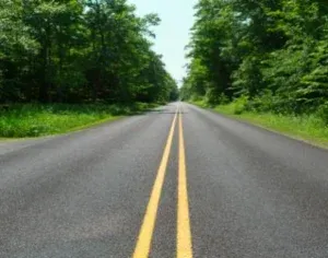 Walang overtaking at walang tawiran.